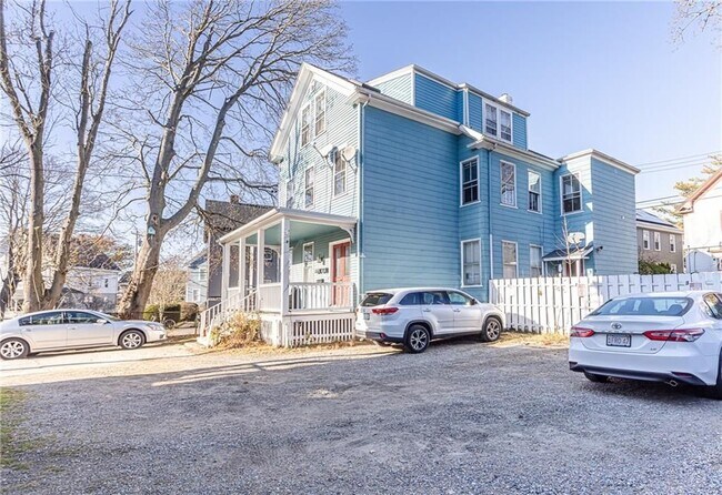 Foto del edificio - 11 Newport Ave