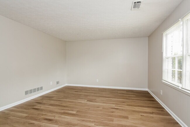 Foto del edificio - 3608 Radcliffe Blvd