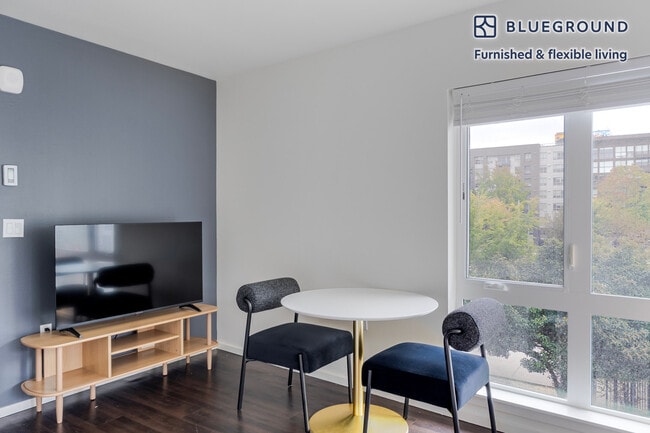 Foto del edificio - 5001 Brooklyn Ave NE