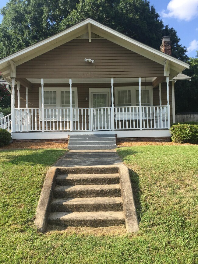 Building Photo - 1517 Kennon St