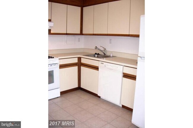 Foto del edificio - 4600 S Four Mile Run Dr