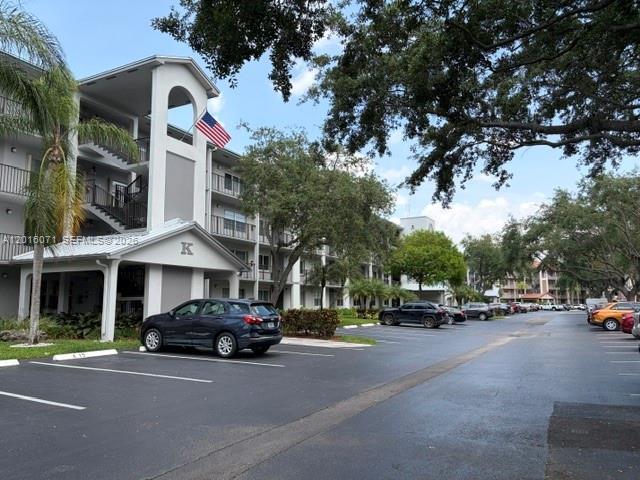 Building Photo - 1300 SW 125th Ave