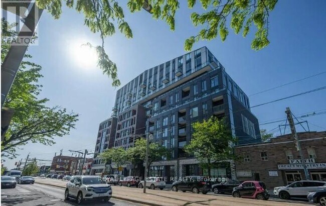 Building Photo - 1808 St Clair Ave W