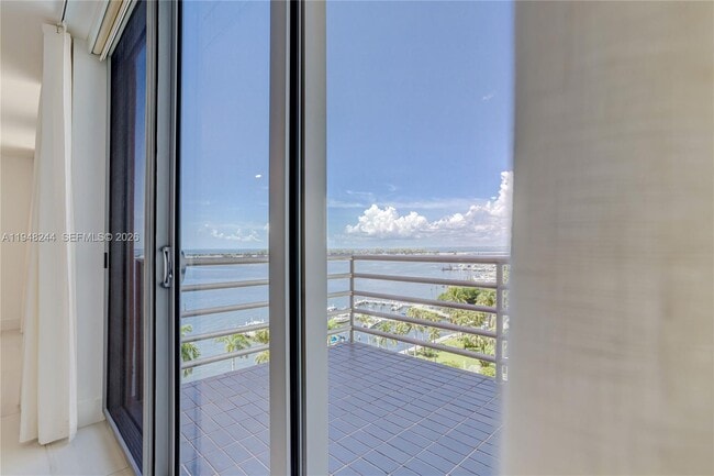 Foto del edificio - 1541 Brickell Ave