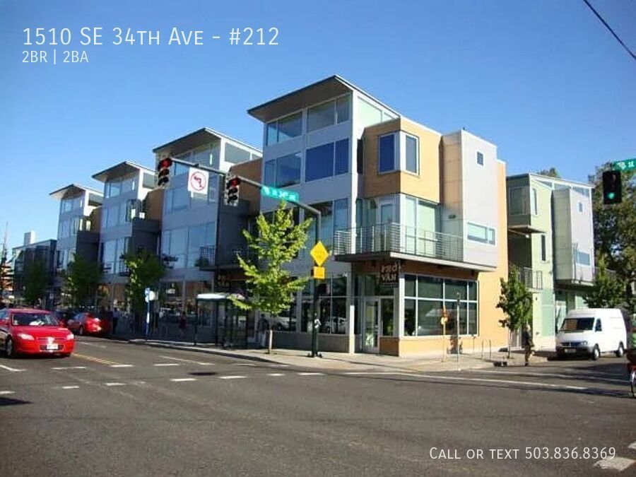 Foto principal - Spacious 2-Bedroom Condo in the Heart of H...