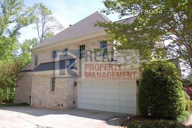 Building Photo - Executive Home >5000SF in Henson Forest