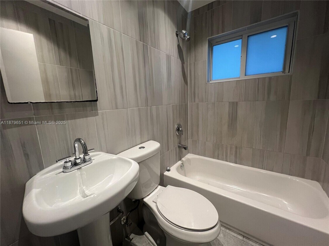 Foto principal - 500 NW 35th St