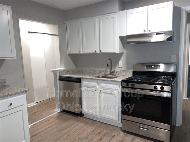 Foto del edificio - 2721 Algonquin Pkwy
