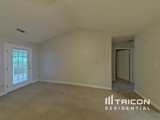 Building Photo - 5490 Maltdie Ct NE