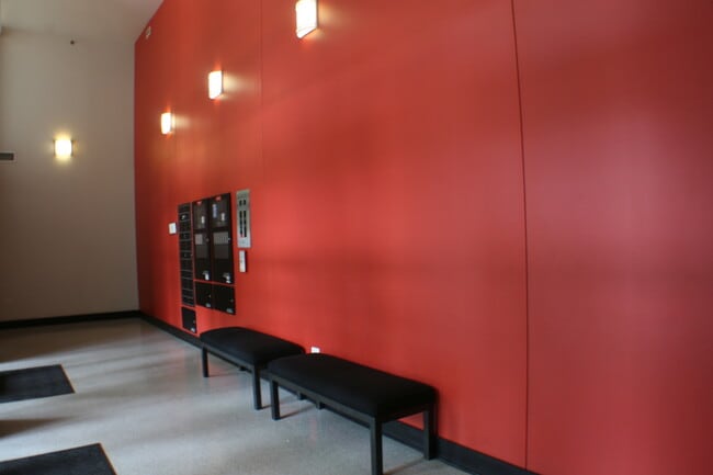 Building Photo - 61 W 15th St