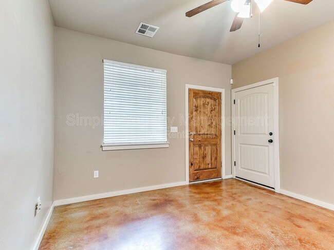 Photo - 2876 Muzzy St Apartment