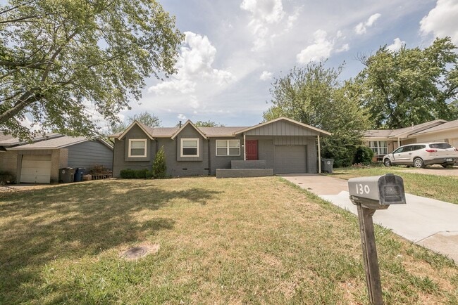 Building Photo - Cute Tulsa Home Coming Soon! 3 bedrooms an...