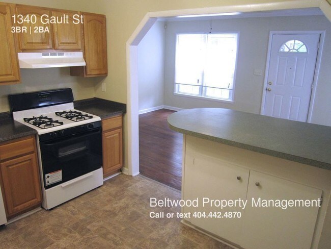 Building Photo - 1340 Gault St SE