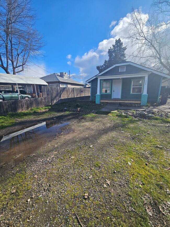 Foto del edificio - Newly Remodeled 2 Bedroom Home!