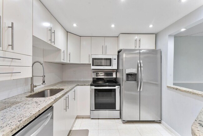 Building Photo - 9370 SW 8th St