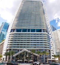 Building Photo - 1300 Brickell Bay Dr