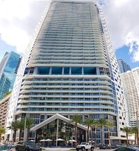 Building Photo - 1300 Brickell Bay Dr
