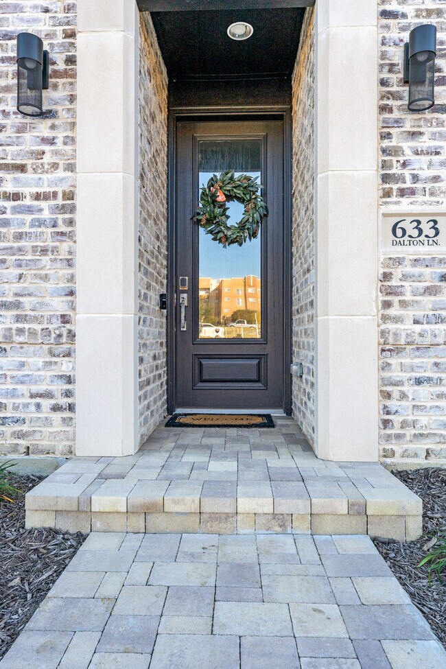 Building Photo - Text Rent to 469.431.3371 - to inquire abo...