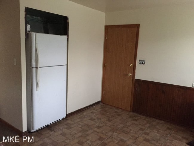 Foto del edificio - 5649 N 90th St