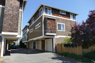 Building Photo - 4514 Dayton Ave N