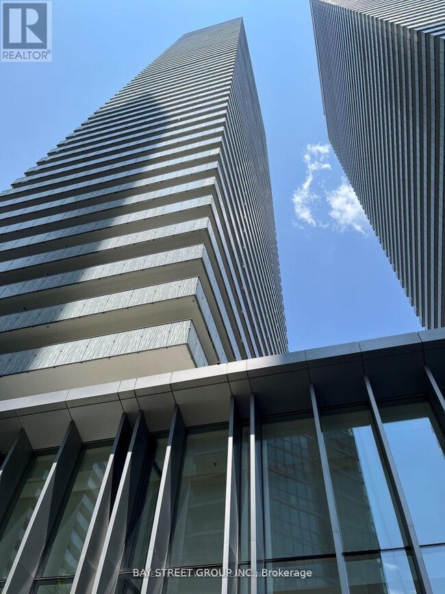 Building Photo - 42 Charles St E