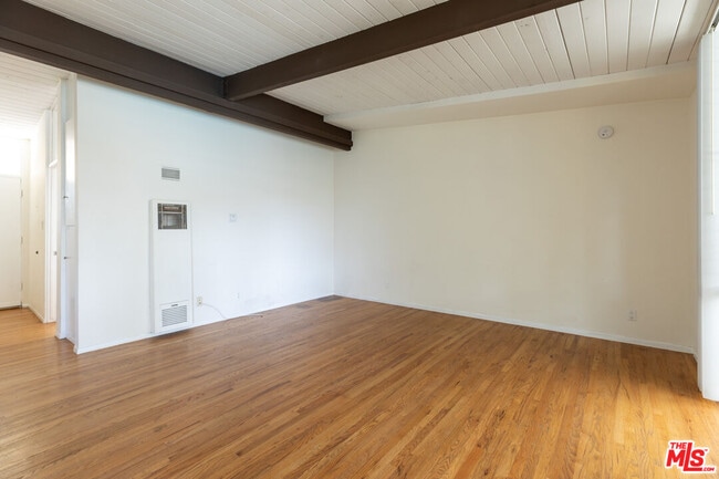 Building Photo - 11133 Rose Ave