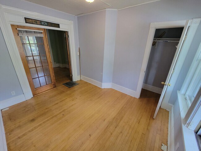 Foto del edificio - 1206 E 3rd St
