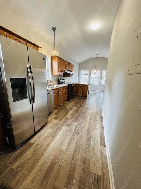 Building Photo - 1011A Elvira Ave