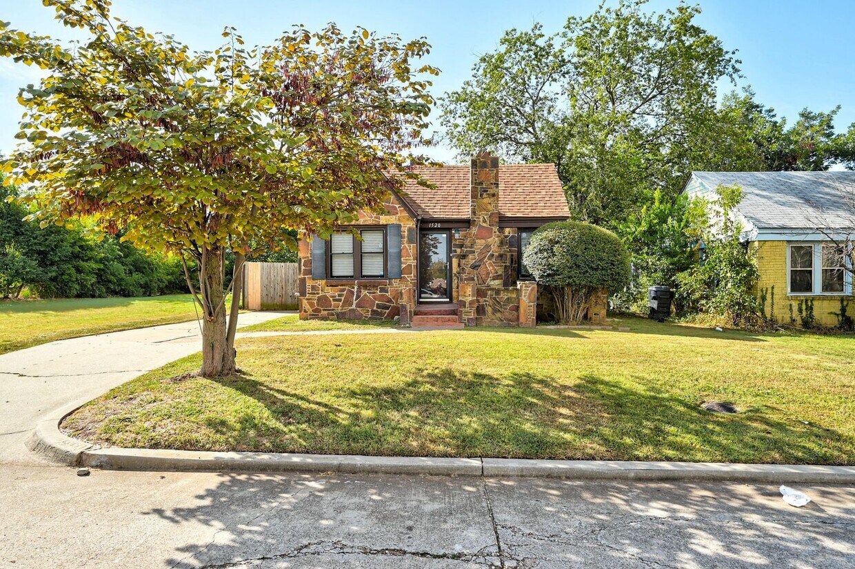 Foto principal - Charming Stone Cottage with Modern Updates