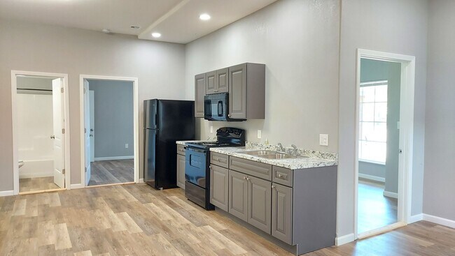 Building Photo - COMING SOON!!! GORGEOUS 3br home!