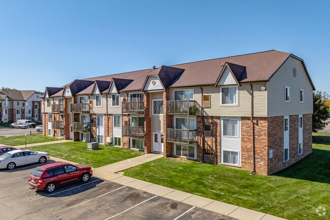 Building Photo - Residences at Grand Blanc