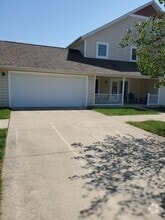 Building Photo - 2824 E Bressingham Wy