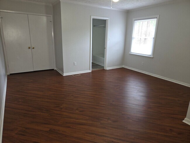 Building Photo - 4202 Coventry Rd