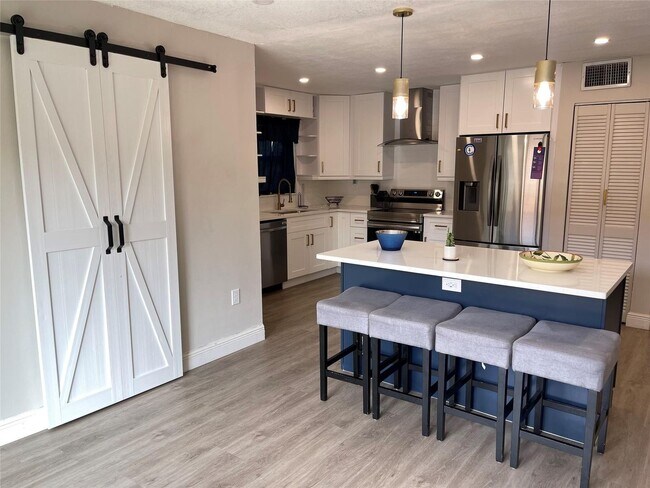 Foto del edificio - 4000 Del Rio Way