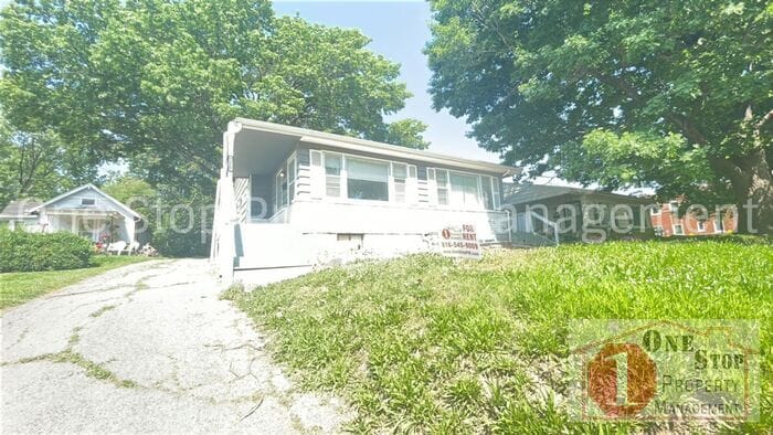 Primary Photo - Beautifully Remodeled 2-bedroom, 1-bath ho...