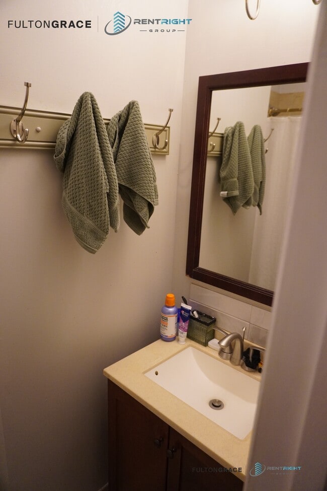 Foto del edificio - 1846 W 18th St