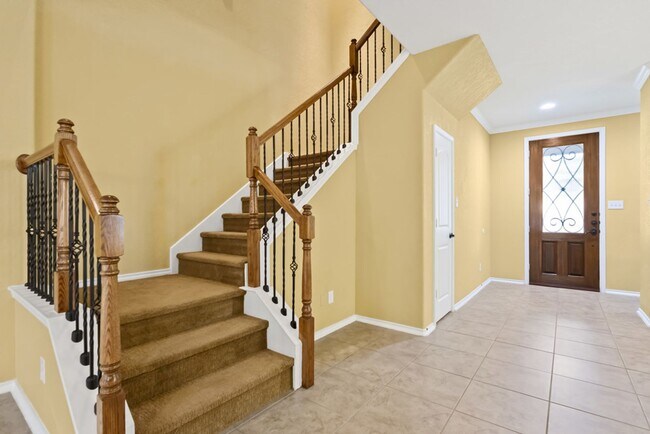 Foto del edificio - 4 Bedroom/2.5 Bathroom Home in the Trails of Herff Subdivision