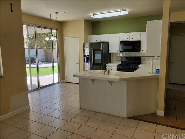 Building Photo - 5553 Lone Pine Dr
