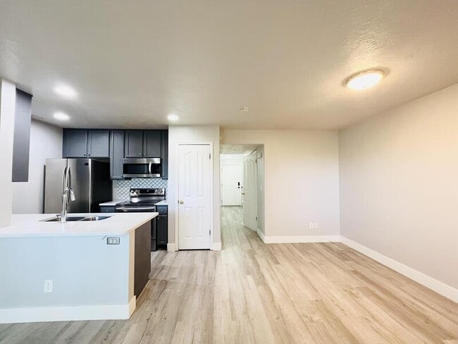 Building Photo - 1418 Salvia Pl