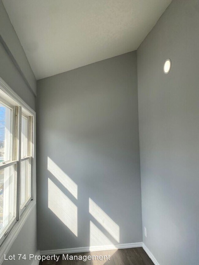 Building Photo - 3 br, 1.5 bath House - 854 N Penn Street