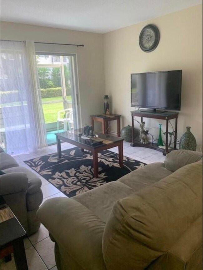 Building Photo - 4321 NW 16th St