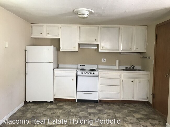 Building Photo - 1 br, 1 bath House - 373 Eggers Dr