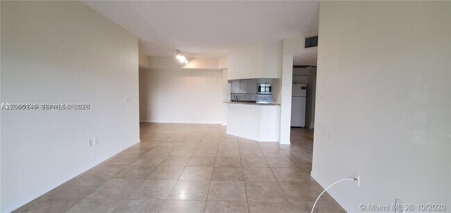 Building Photo - 3018 Alcazar Pl