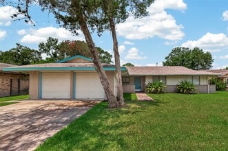 Building Photo - 1715 Ramada Dr