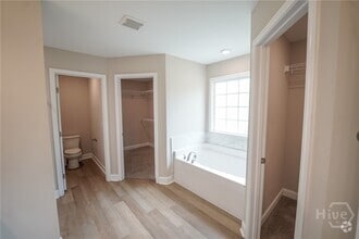 Building Photo - 336 Tallulah Bend