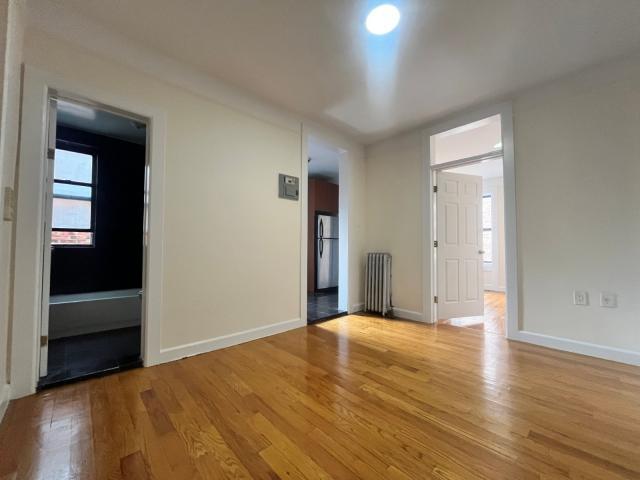 Foto principal - 3 bedroom in NEW YORK NY 10003