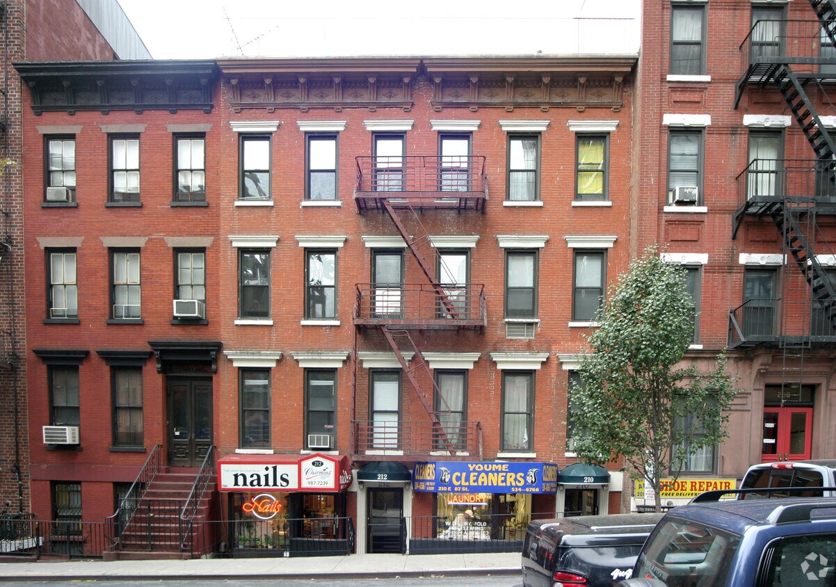 Building Photo - 210 East 87 Street