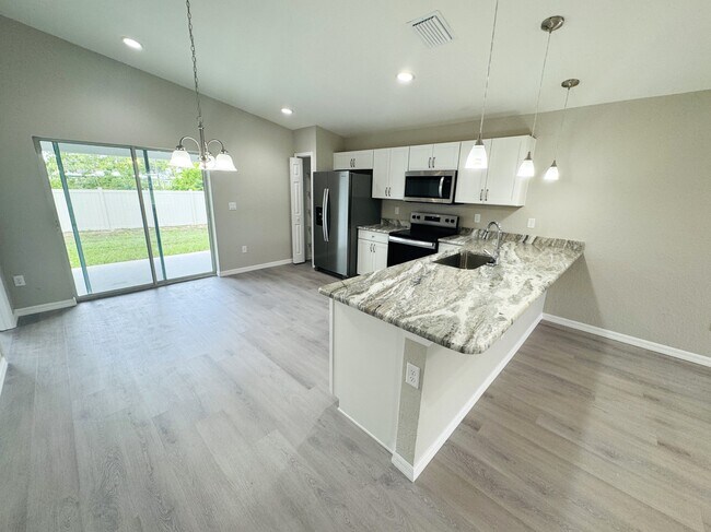 Building Photo - 6574 SE 108th Ln