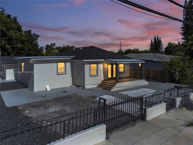 Foto del edificio - 1725 SW 24th Ave