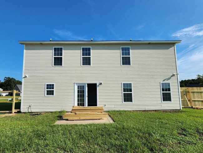 Building Photo - SOUTH CREEK